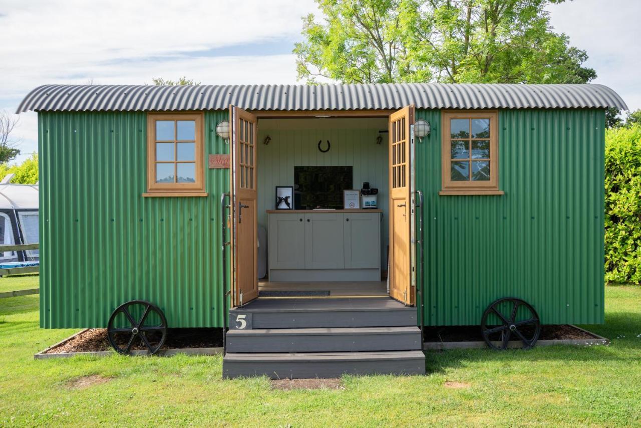 Hotel Glamping At South Lytchett Manor Poole Exterior foto